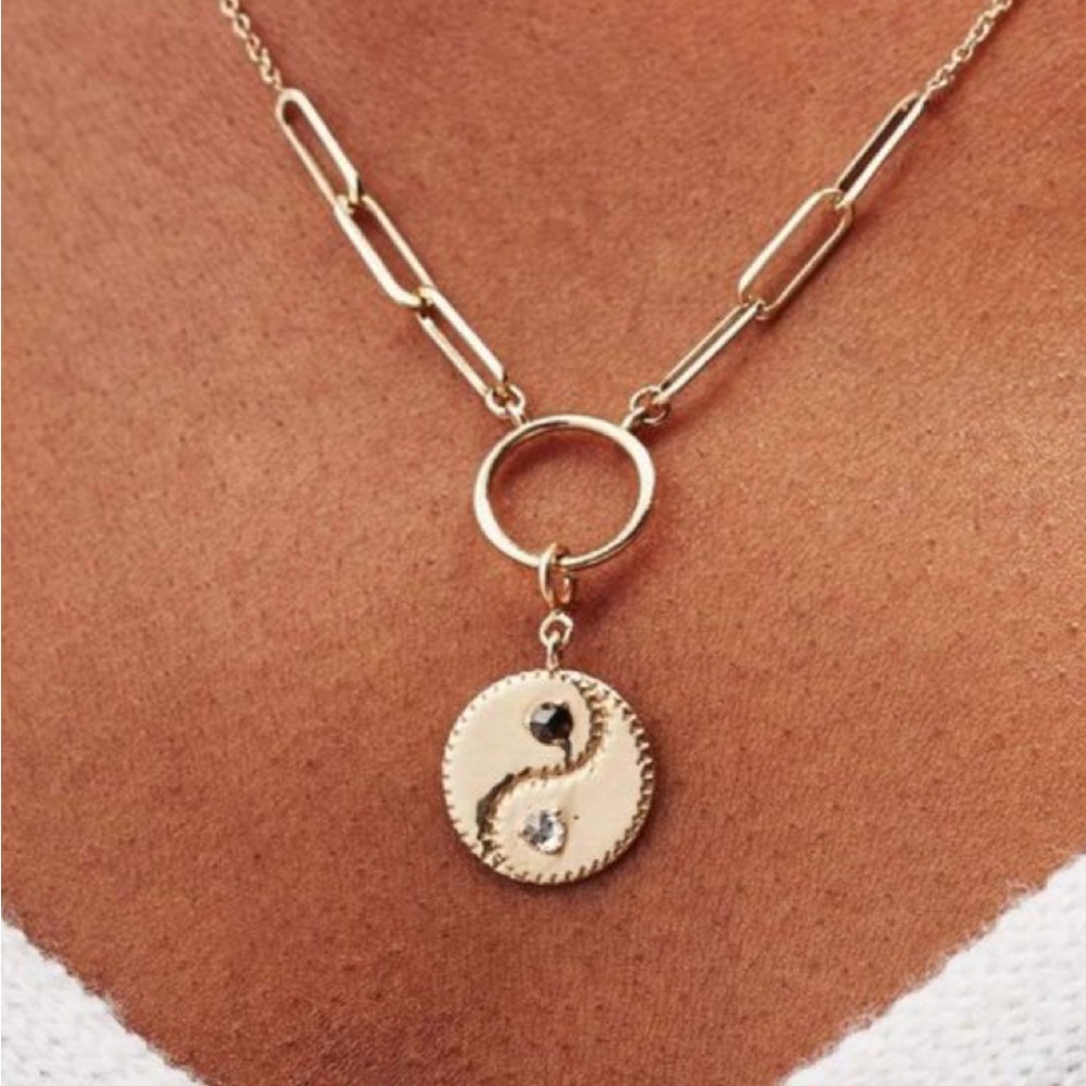 ISO  bluboho equinox charm!!